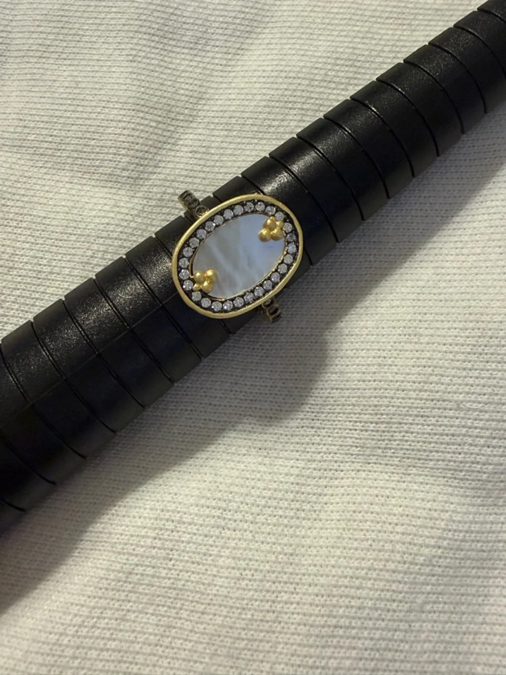 Frieda Rothman IMPERIAL OVAL MOTHER OF PEARL COCKTAIL RING - Picture 2 of 5